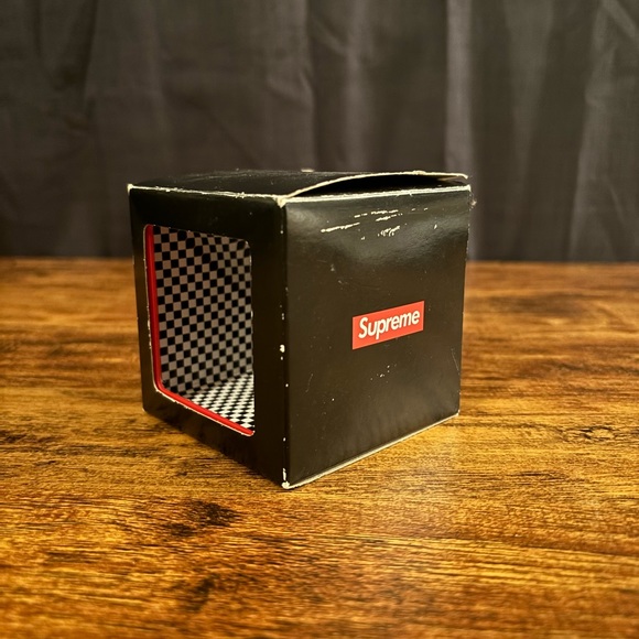 Supreme Illusion Coin Bank - Picture 5 of 9